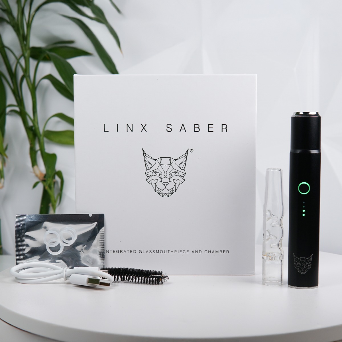 Linx Saber Trockenkräuter-Vaporizer mit Box und Zubehör